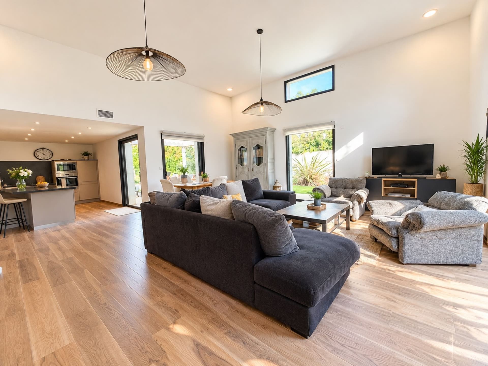 VILLA DE 2017 PLAIN-PIED 3 CHAMBRES GARAGE PISCINE
